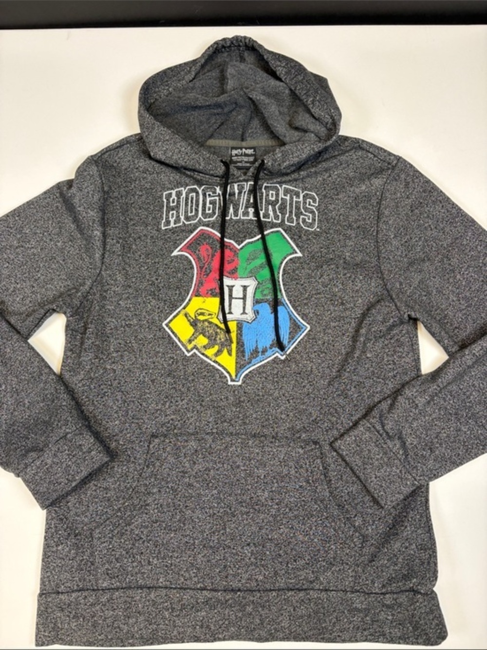 HARRY POTTER HOGWARTS CREST GRAY PULLOVER HOODIE UNISEX SIZE MEDIUM